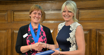 Hayley Walters presented with award at RCVS Day