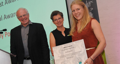 Young scientist receives awarded for feline research