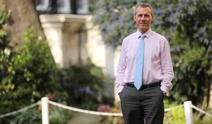 Chief vet defends stance on colony cages